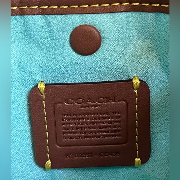 CC439 - Coach Luna Shoulder Bag - Picture 9 of 12